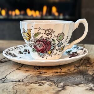 Vintage Myott Staffordshire England "Bouquet" Pattern Tea Cup & Saucer Set